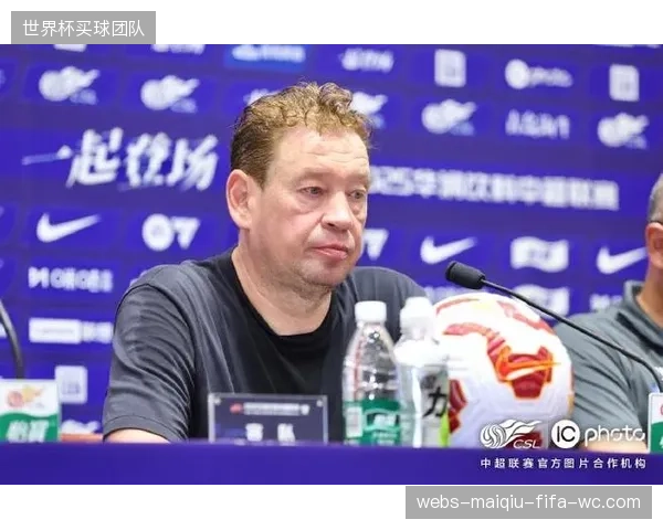 申花攻防两端表现大开大合，斯卢茨基的战术体系极具观赏性。